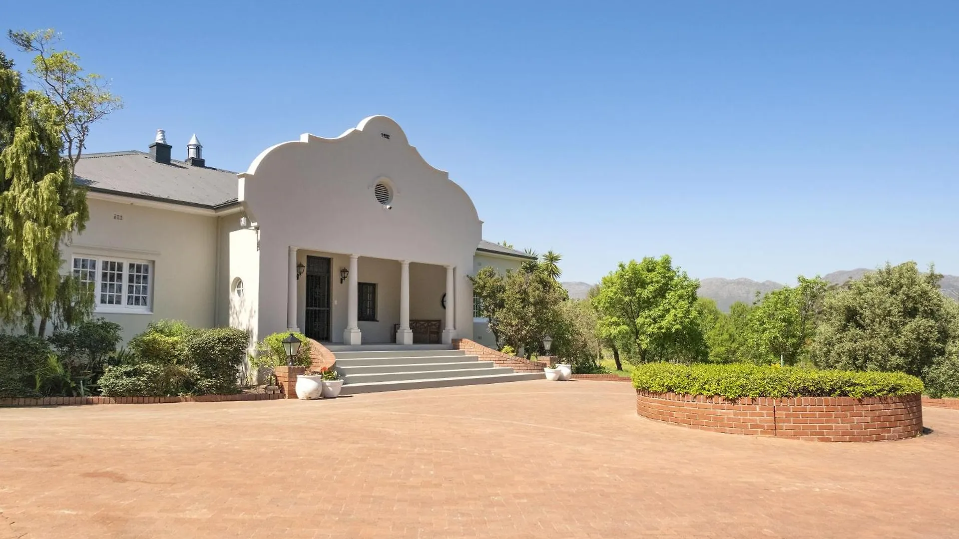 Holiday home Vineyard Manor At 13 Vines By Hostagents Villa Somerset West South Africa