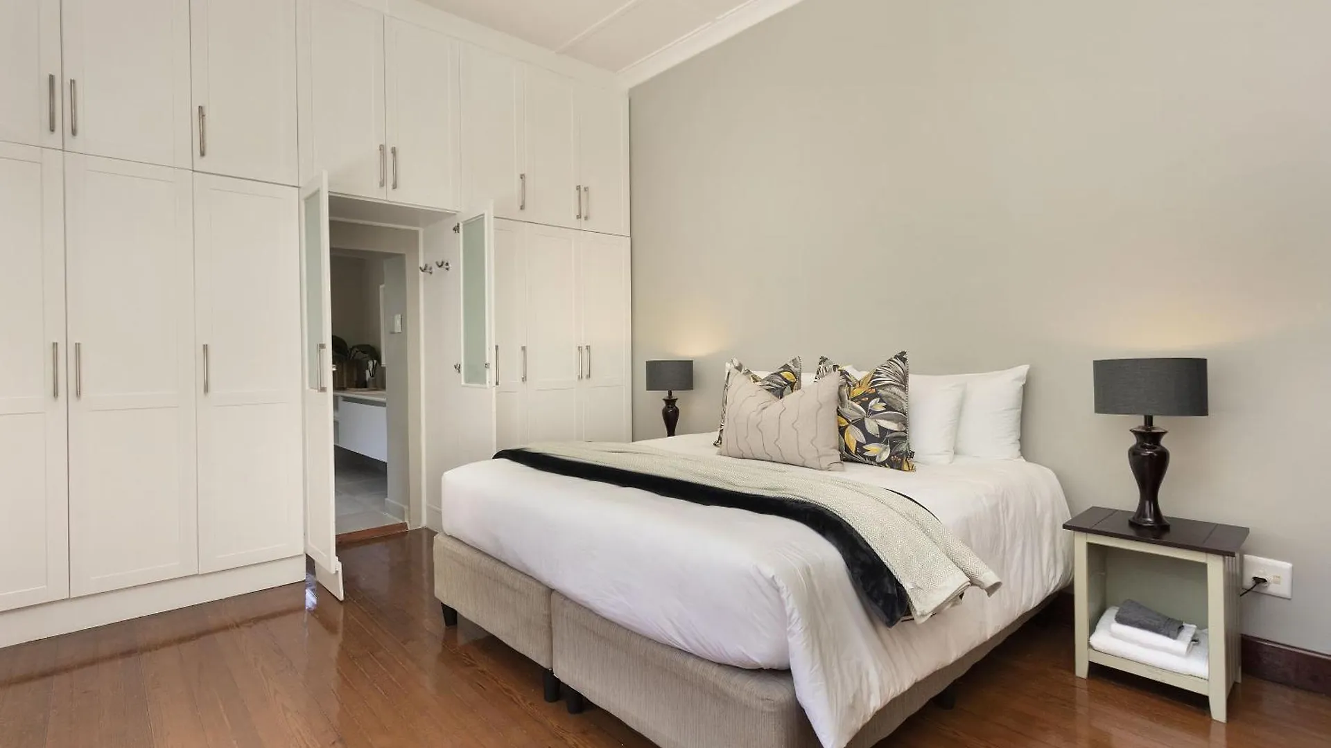 Vineyard Manor At 13 Vines By Hostagents Villa Somerset West 0*,  South Africa